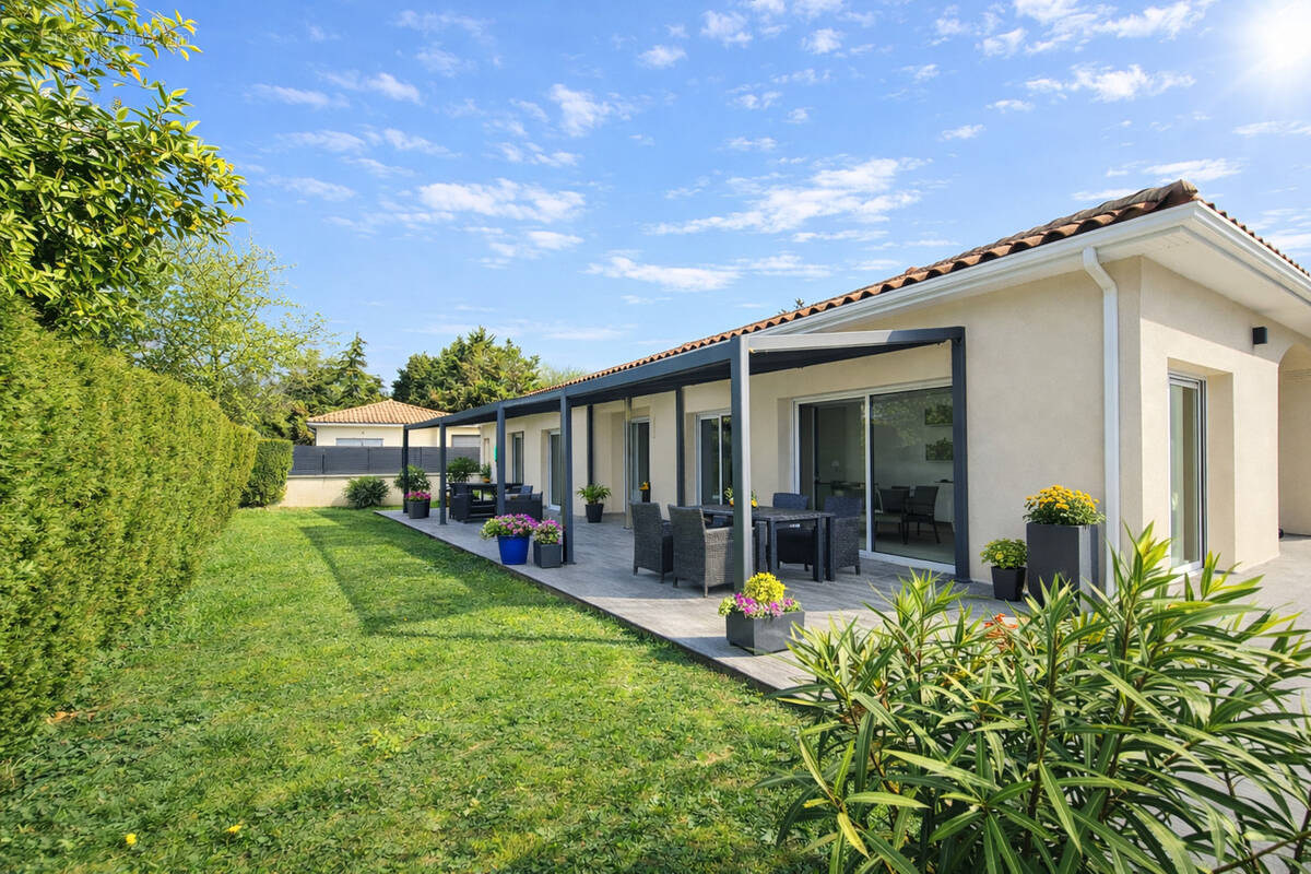 Maison à AGNIN