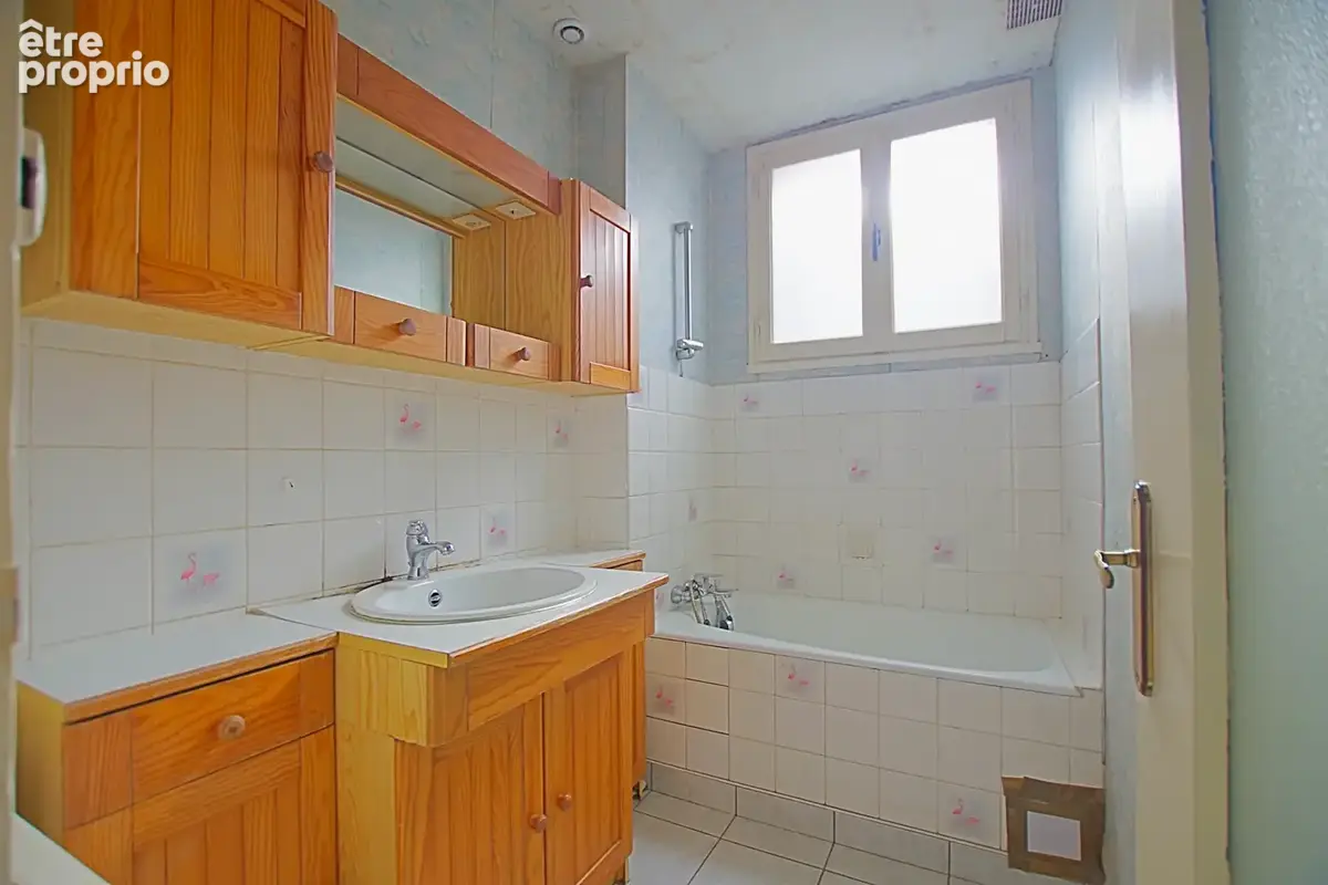 Maison de plain-pied de 100 m2 avec garage et jardin   Fort potentiel - photo 7