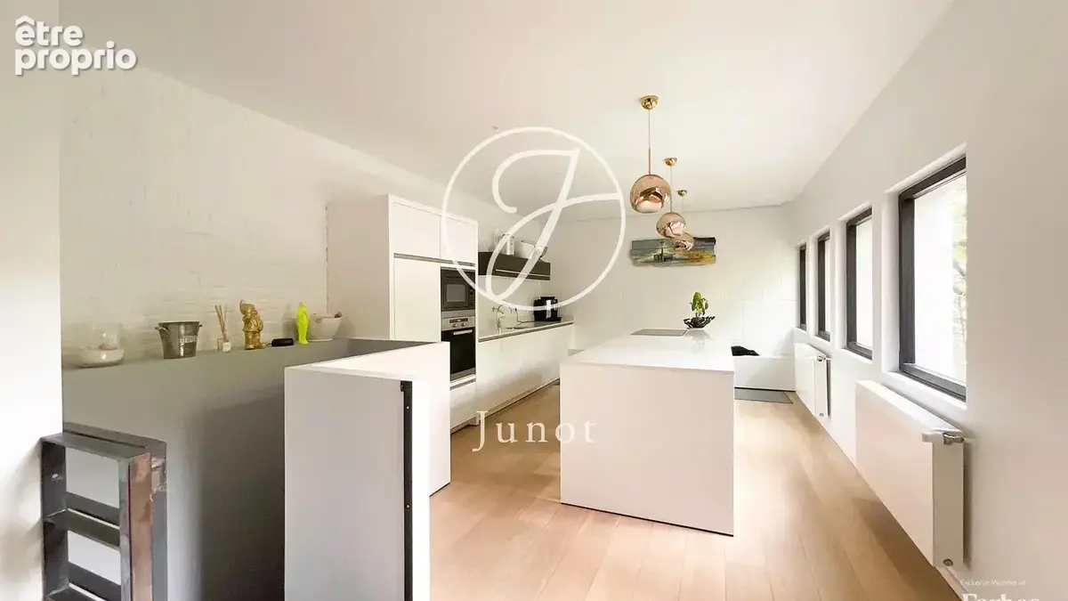 Lille - CORMONTAIGNE - Loft à vendre - 6 pièces - 216,98m² loi Carrez - 4 chambres - Terrasse - Jardin - Stationnement. - photo 4
