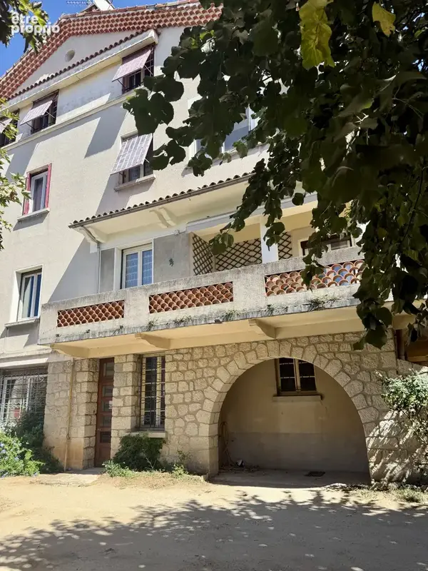 Aubenas   appartement de caractère 115 m2   terrasse & balcon 28 m2   garage 35 m2 - photo 2
