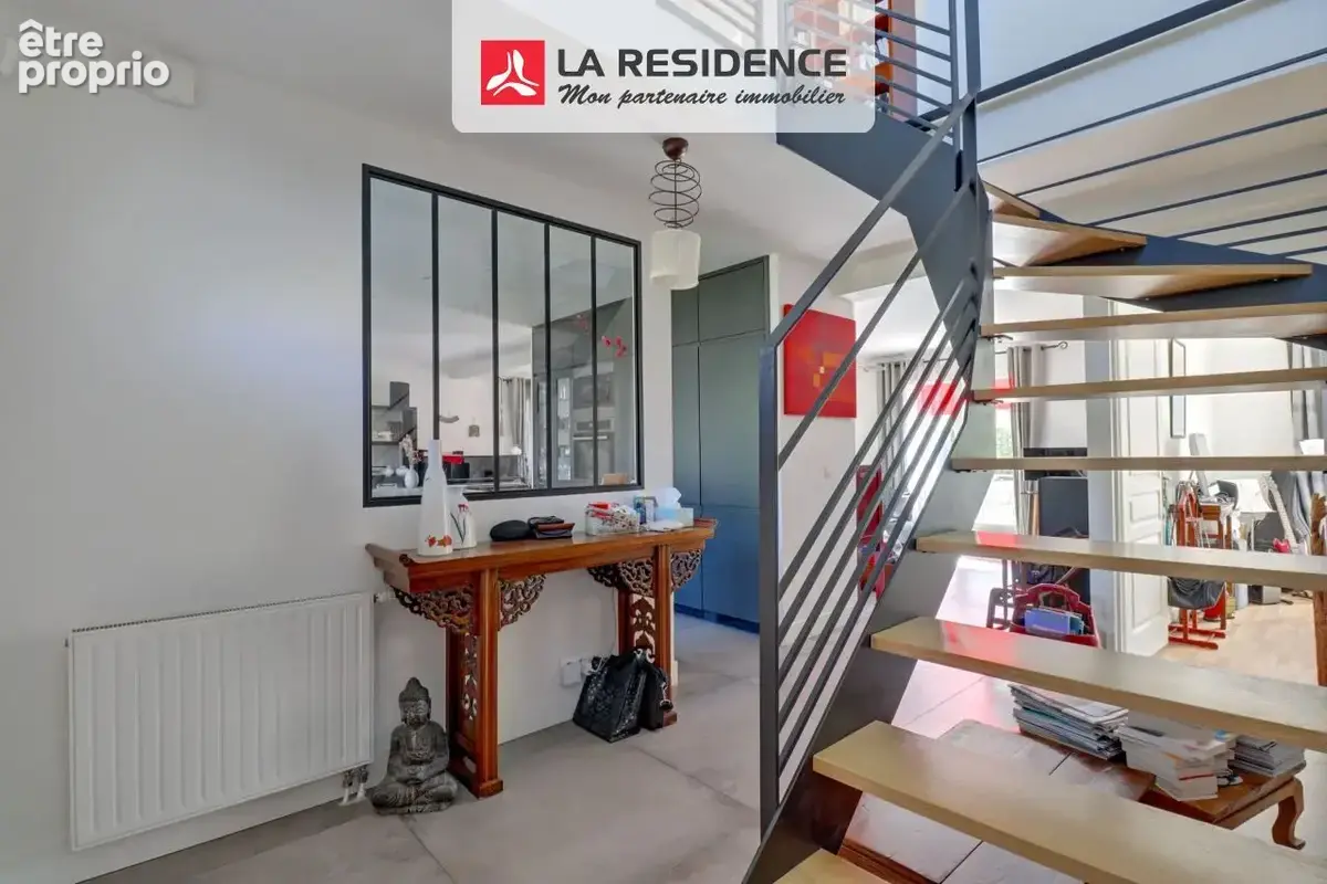 Maison 7 pièces 168 m² à vendre à Plaisir (78370) - photo 2