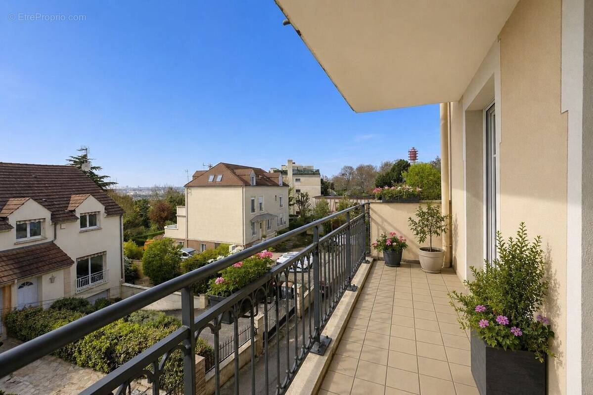 Appartement à SAINT-MAUR-DES-FOSSES