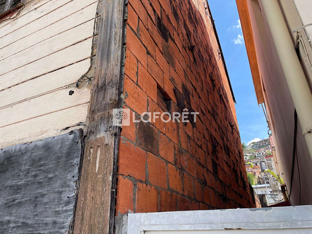 A vendre : Immeuble vétuste Fort-de-France - photo 5