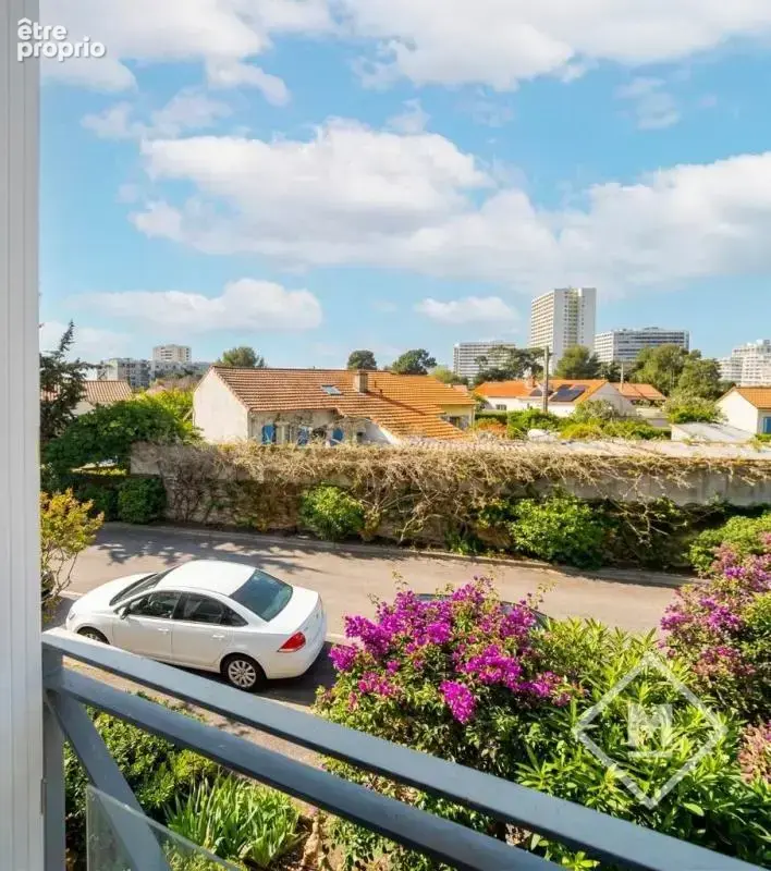 Vente appartement type 5 lumineux calme pas de vis à vis place de parking Marseille 13009 Aiguier - photo 4