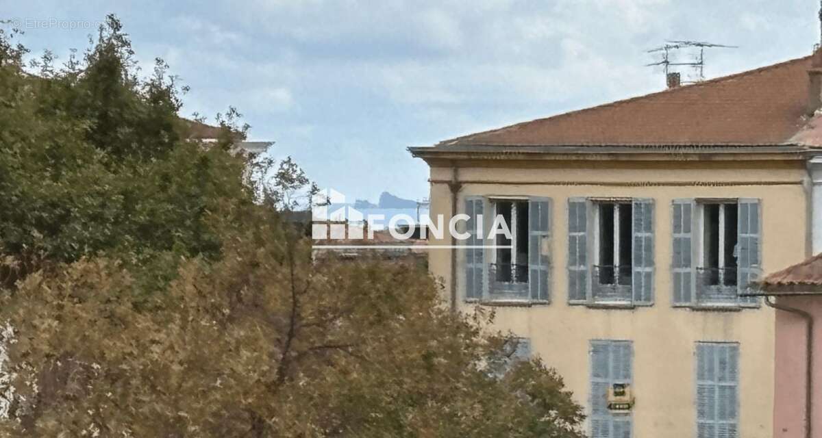 Appartement à HYERES