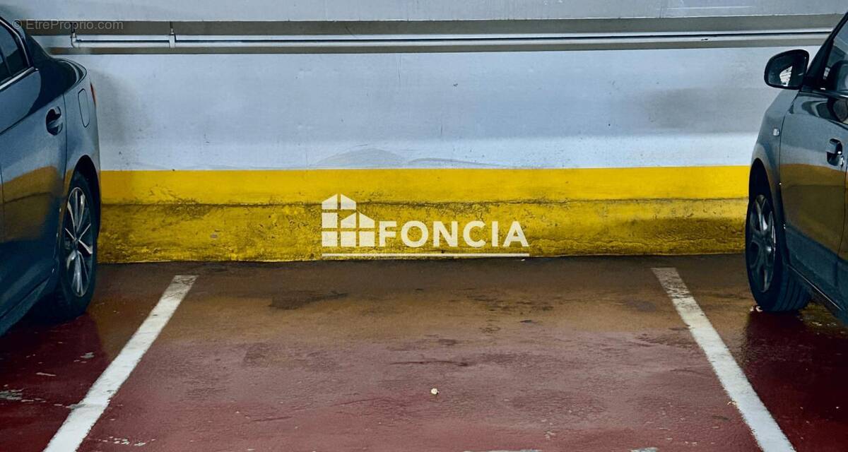 Parking à PARIS-13E