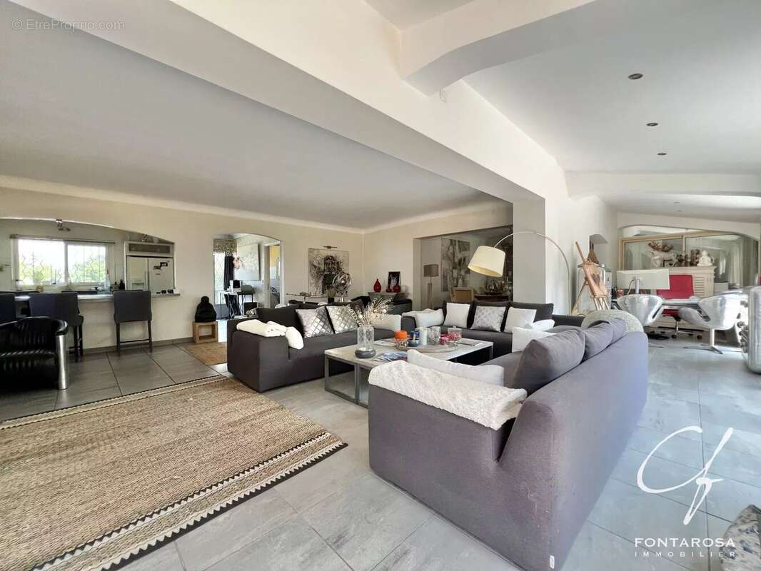 Maison à SAINT-RAPHAEL