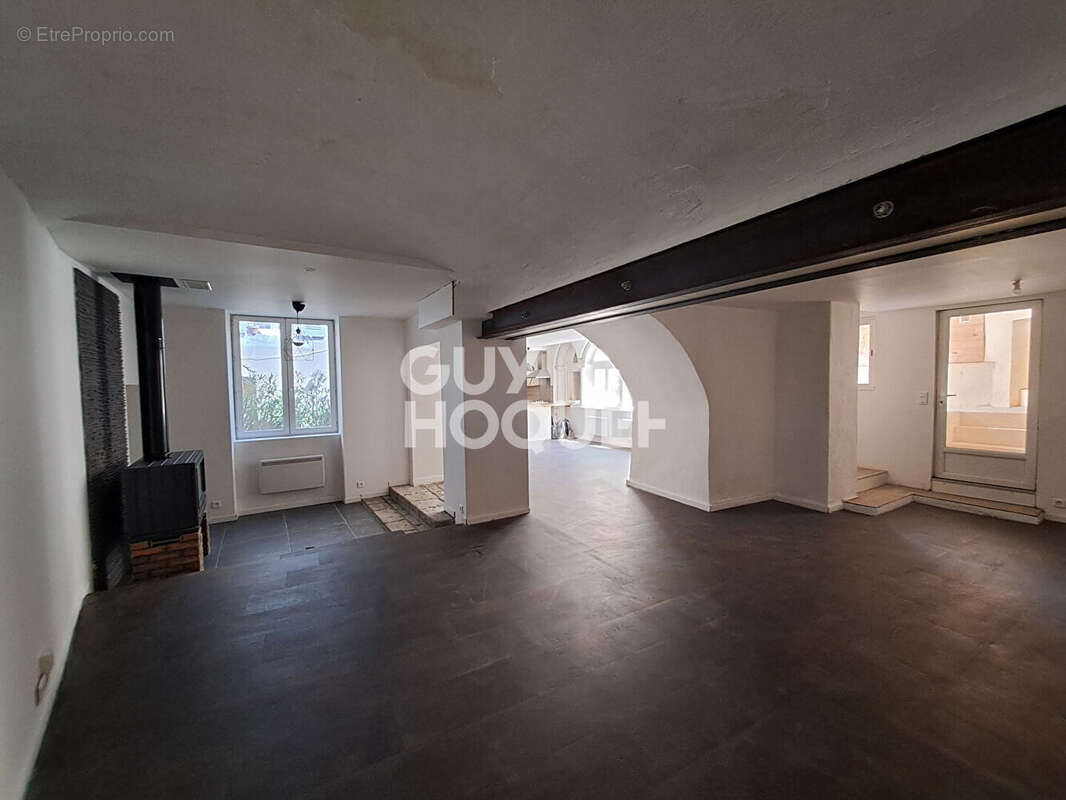 Maison à vendre au coeur de Bourg Saint Andéol - 6 pièces, 134 m² - photo 3