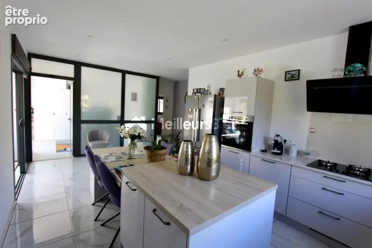 Petite-Île – Piton Goyaves 97429 - Maison contemporaine de 2020 de plain-pied sur 730 m² de terrain - 489 000 € - photo 10
