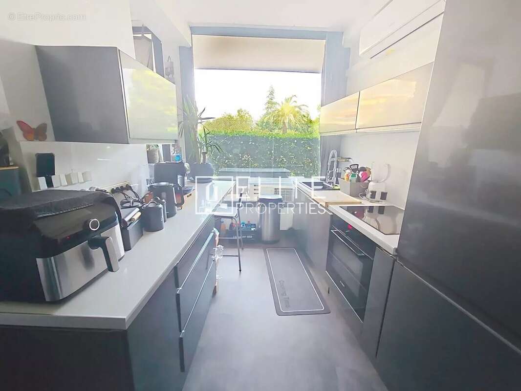 Appartement à MANDELIEU-LA-NAPOULE