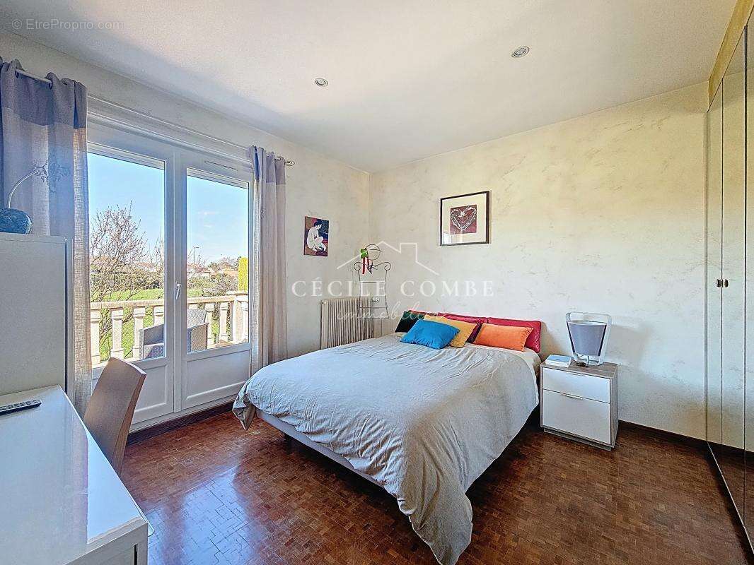 Maison à SAINT-LAURENT-DE-MURE