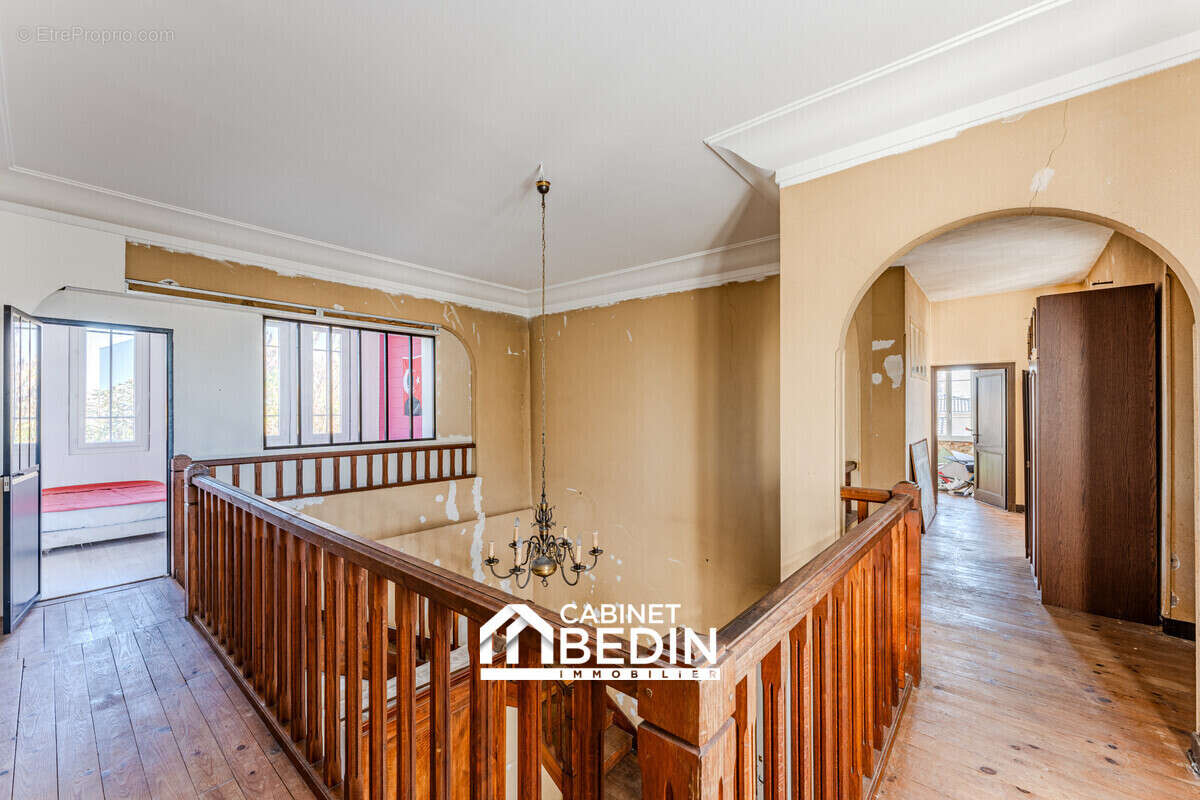 Maison 301 m² à Biganos  - photo 8