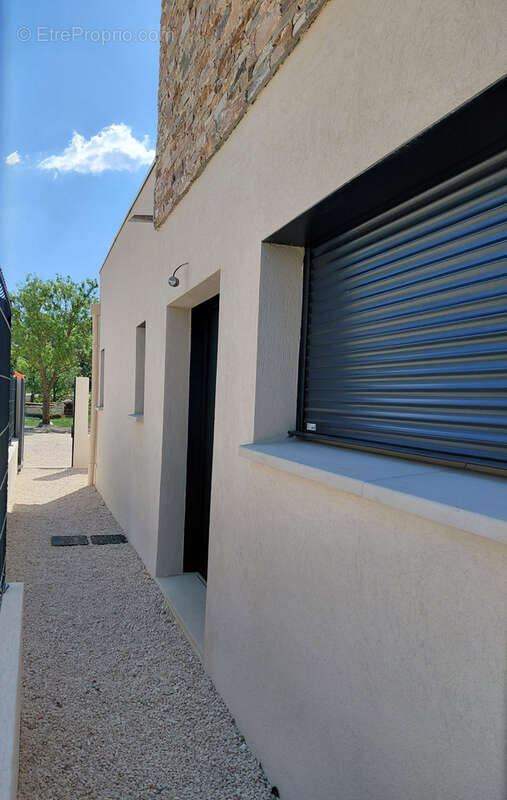 Maison à POURRIERES