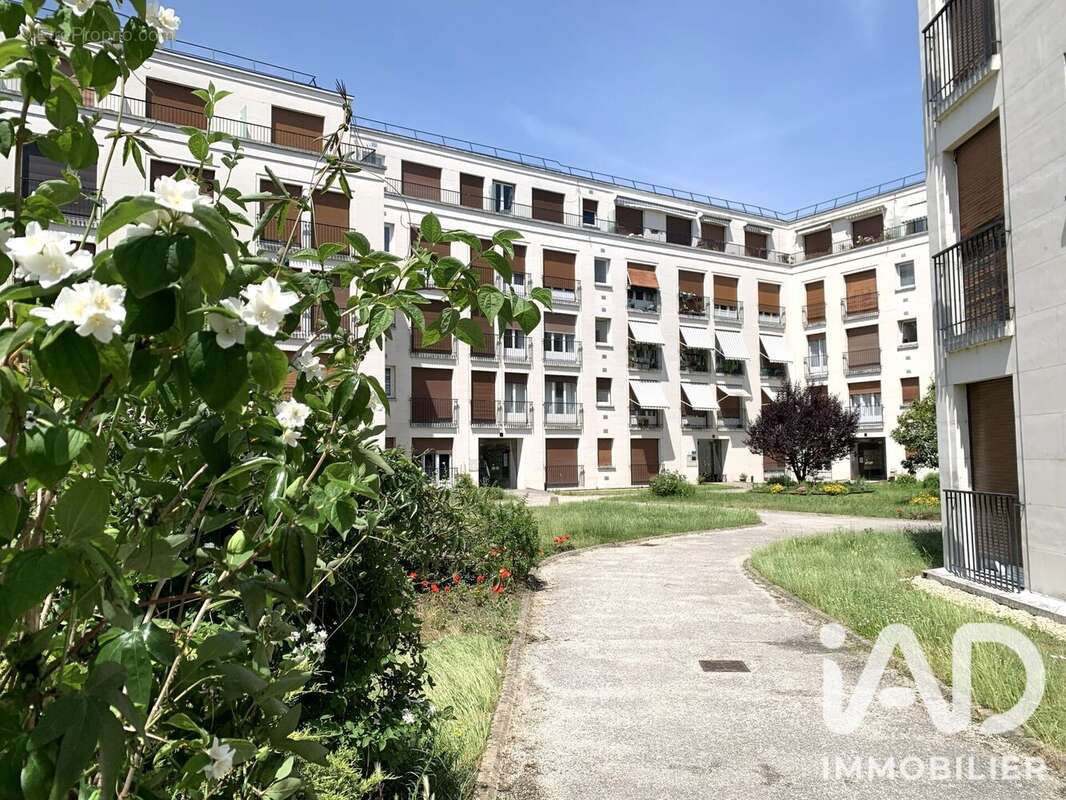 Appartement 37 m² à Blois  - photo 2