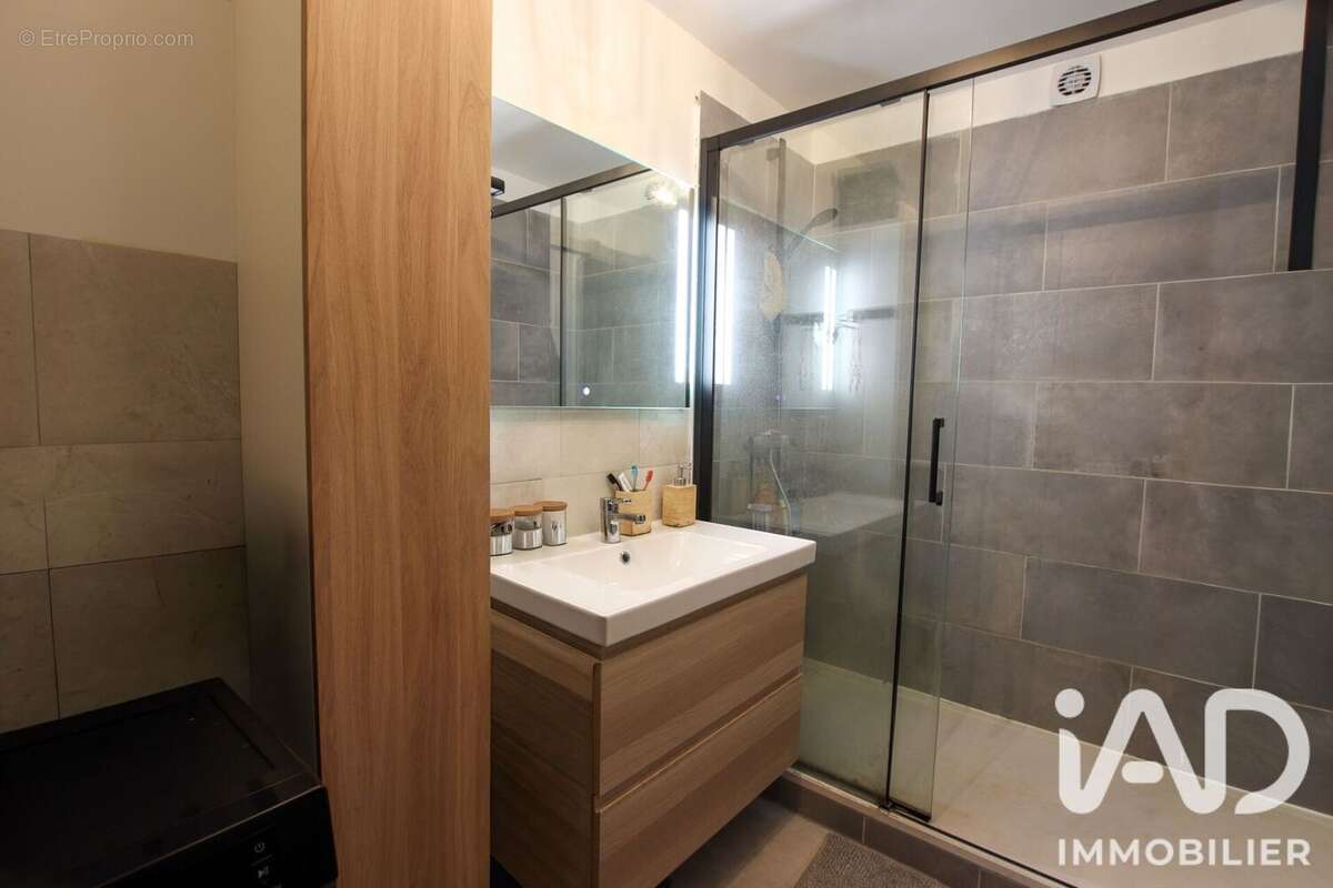 Appartement 75 m² à Nimes  - photo 6
