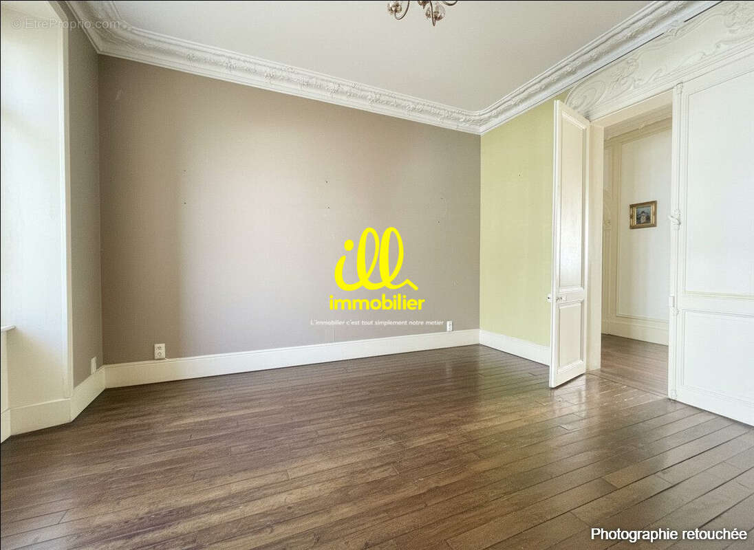 Appartement 176 m² à Charleville-Mezieres  - photo 3