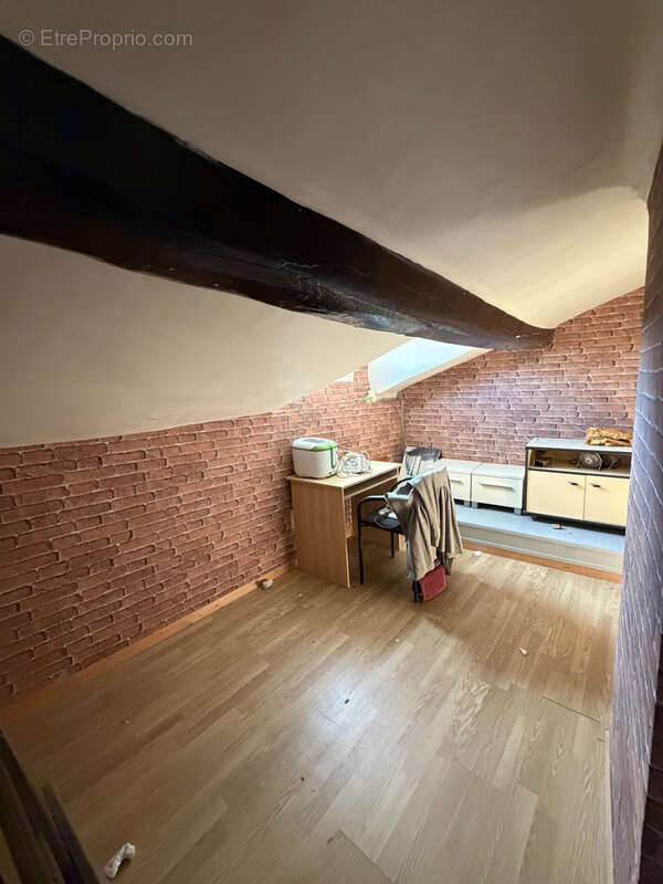 Appartement à MARSEILLE-5E