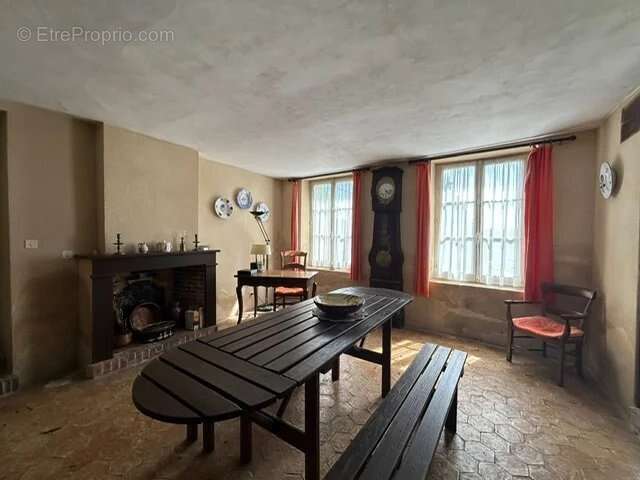Maison à LONGNY-AU-PERCHE
