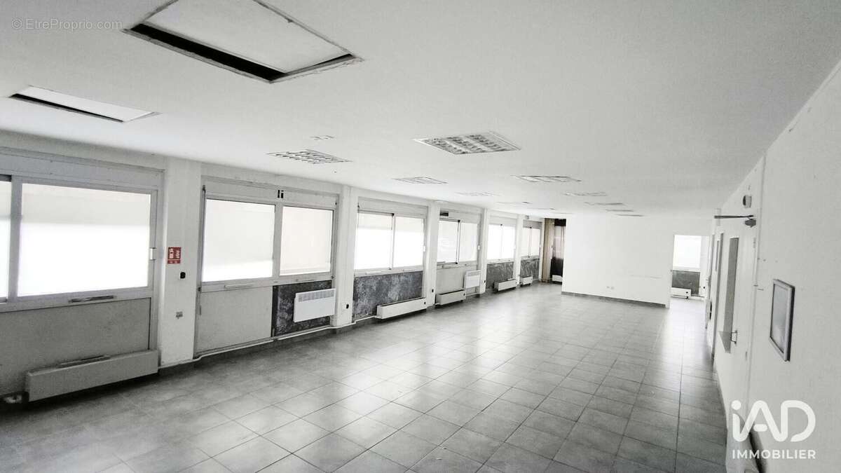 Photo 4 - Commerce à CREIL