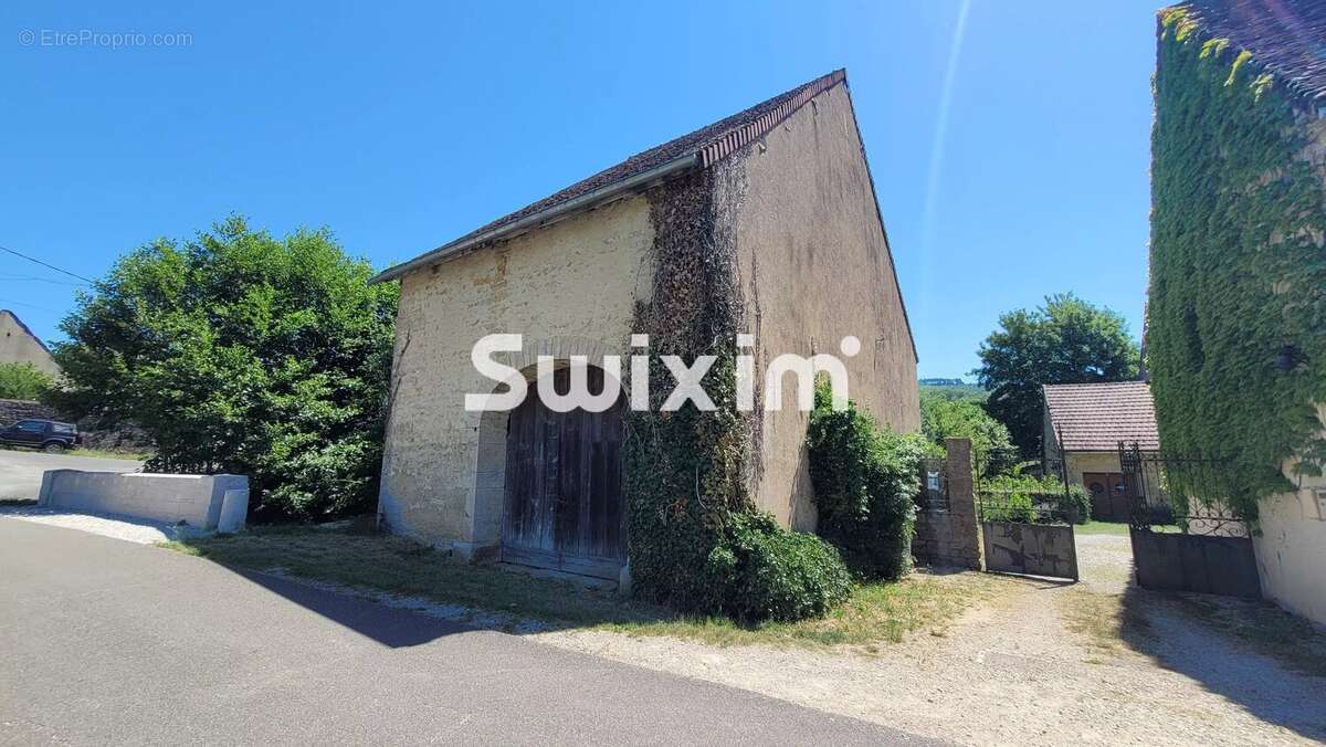 Propriété de caractère en pierre - photo 16