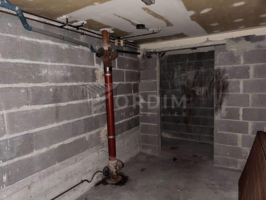 COSNE CENTRE APPARTEMENT T1 avec balcon, garage et cave. - photo 11