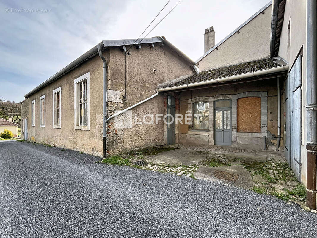 Maison à BOURMONT