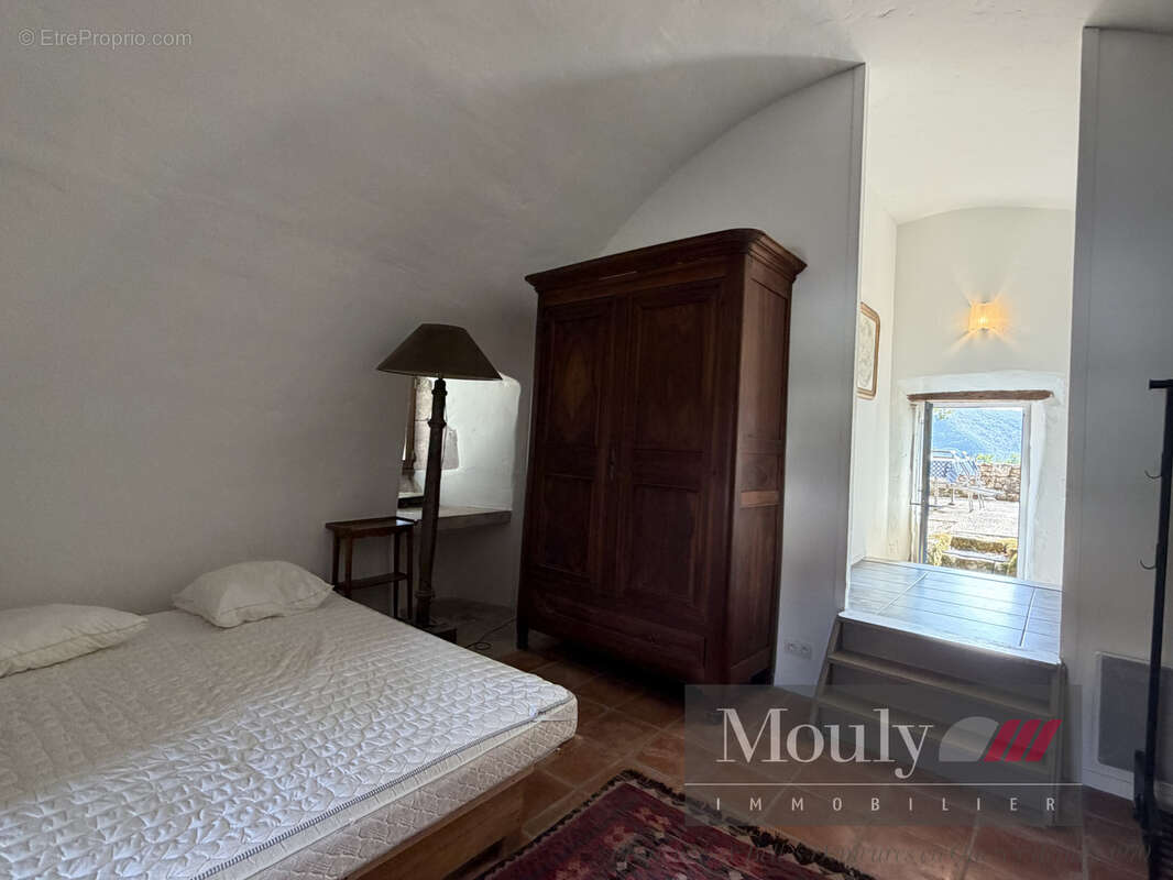 Chateau  avec vue exceptionnelle sur le lot - photo 16