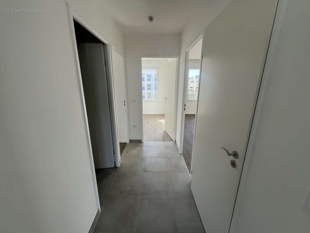 Appartement à SARTROUVILLE