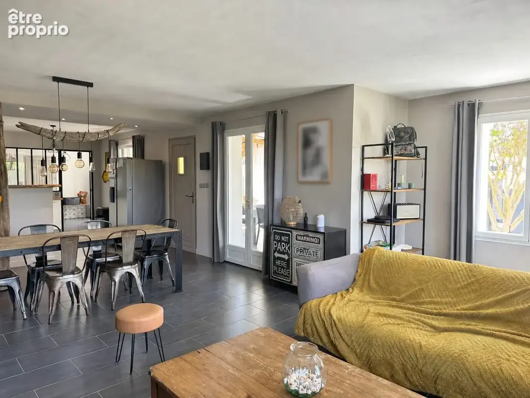 Maison 130 m² à Barzan  - photo 3