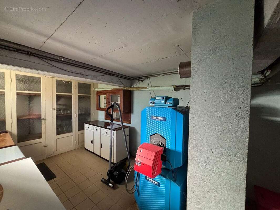 Maison à SAINT-PARIZE-LE-CHATEL