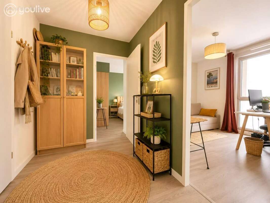 Appartement à AVRILLE