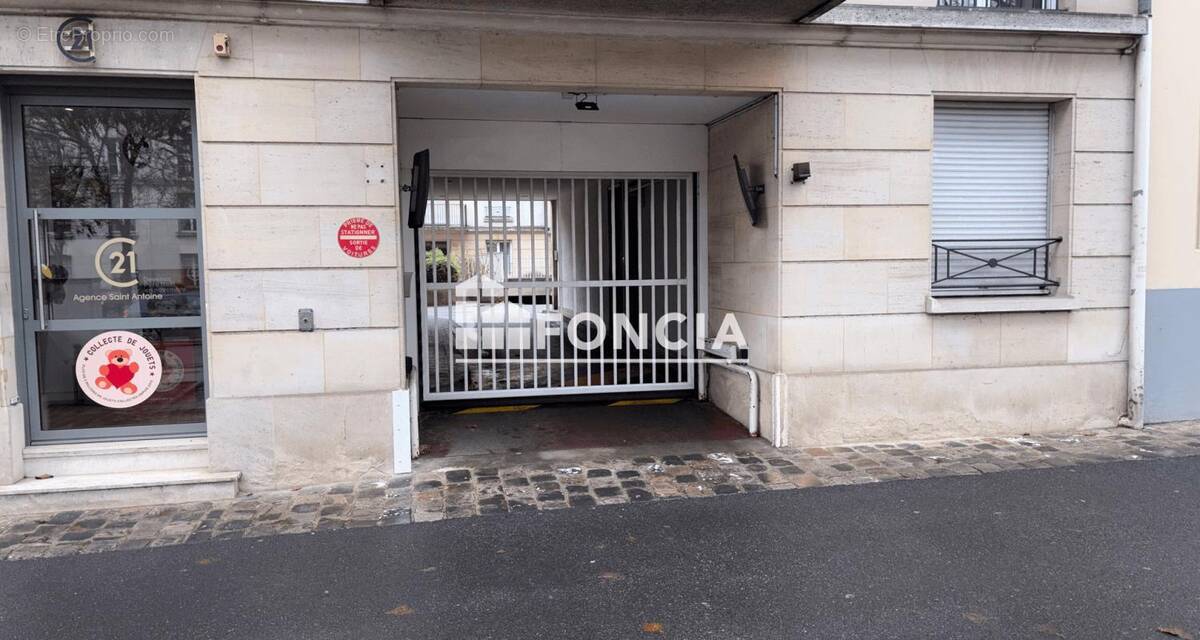 Parking à VERSAILLES