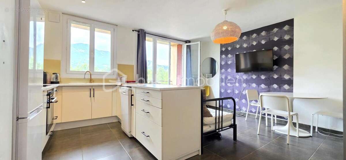 Appartement à FONTAINE