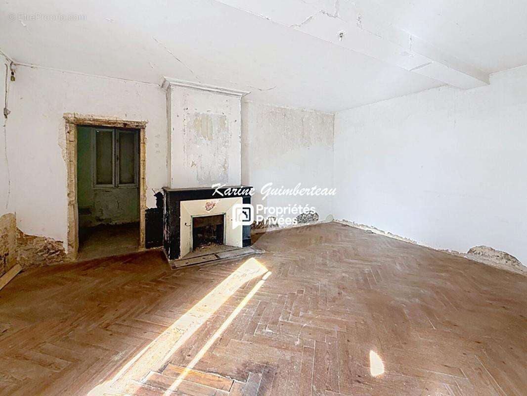 Maison à SAINT-EMILION