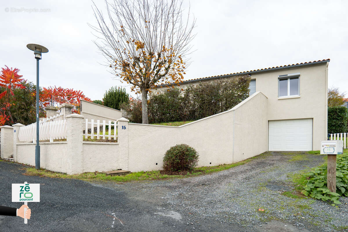Maison à L'ORBRIE