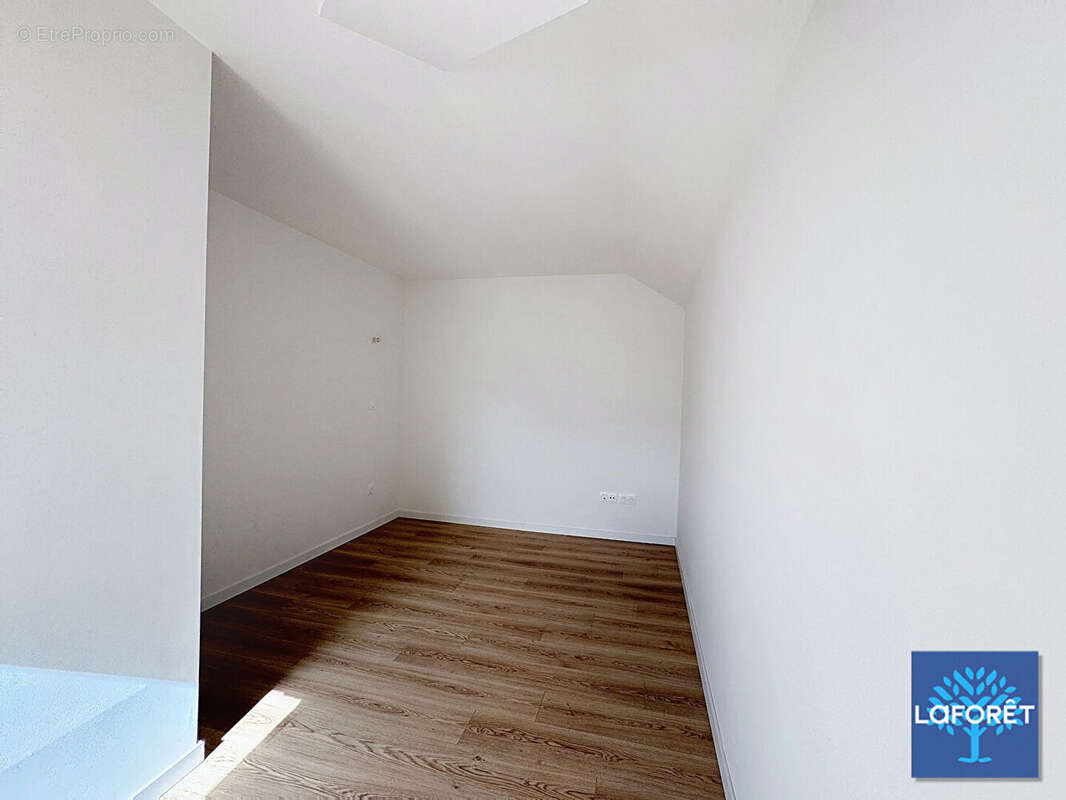 Appartement Valenciennes 4 pièce(s) 121 m2 - photo 6