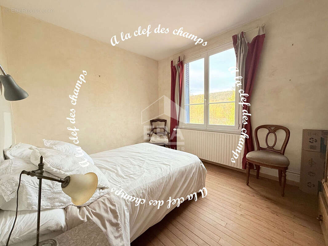 Maison à BURES-SUR-YVETTE