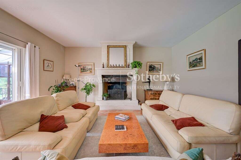 Maison à BOUC-BEL-AIR