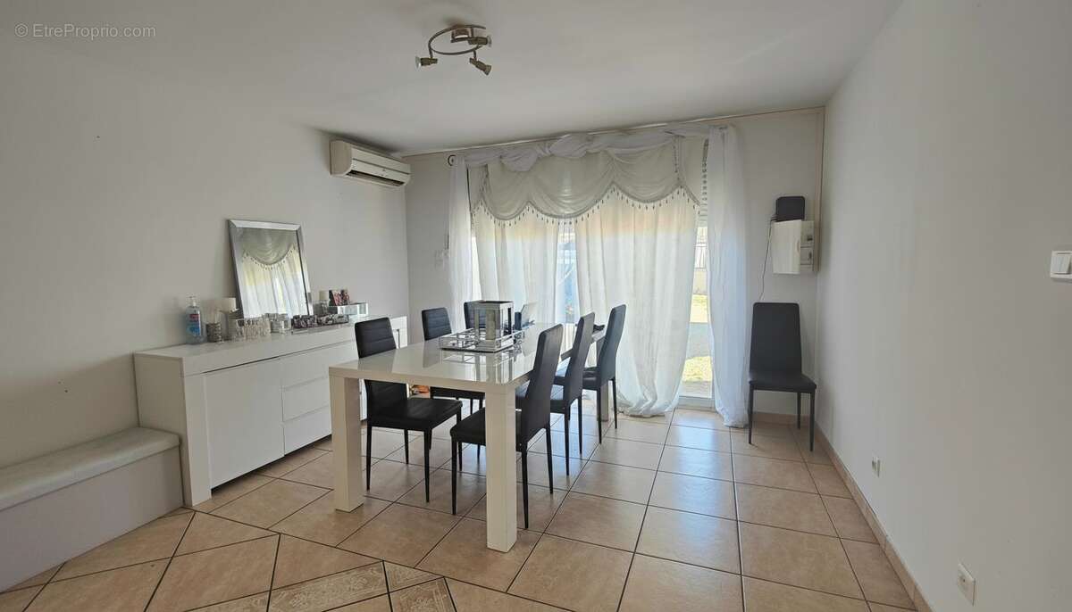 Maison à MANDUEL