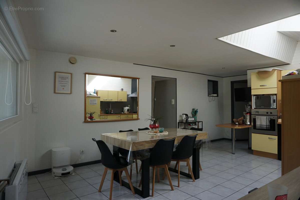Maison à MALGUENAC