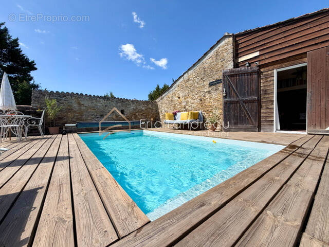 Maison à TALMONT-SAINT-HILAIRE