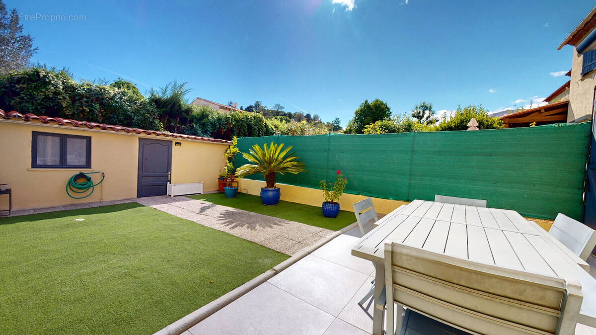 Maison à CAGNES-SUR-MER