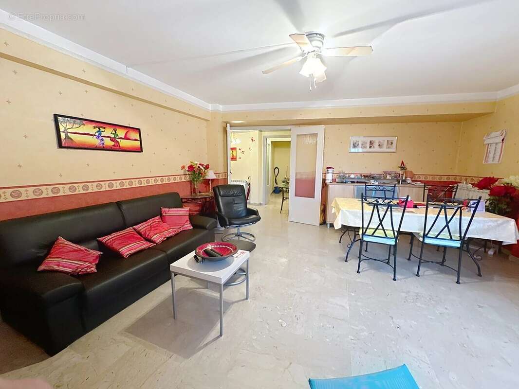 Appartement à LE CANNET