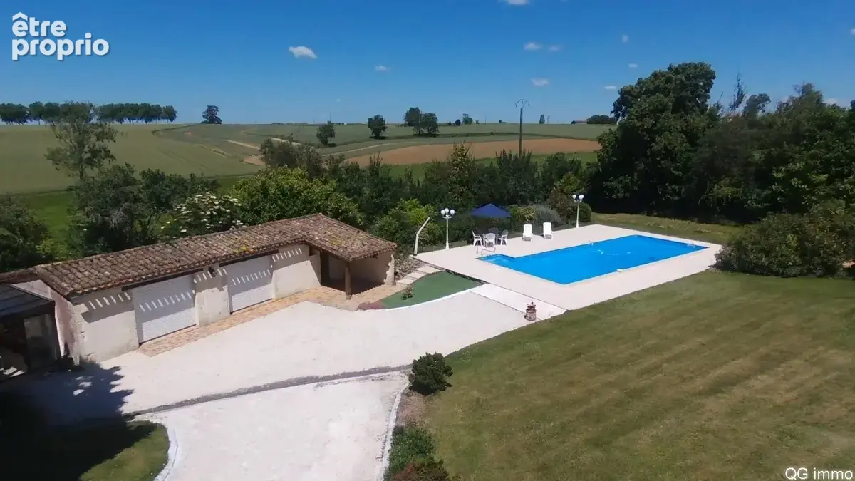 Belle propriété quercynoise avec 2 grandes maisons, piscine et 1 ha terrain - photo 34