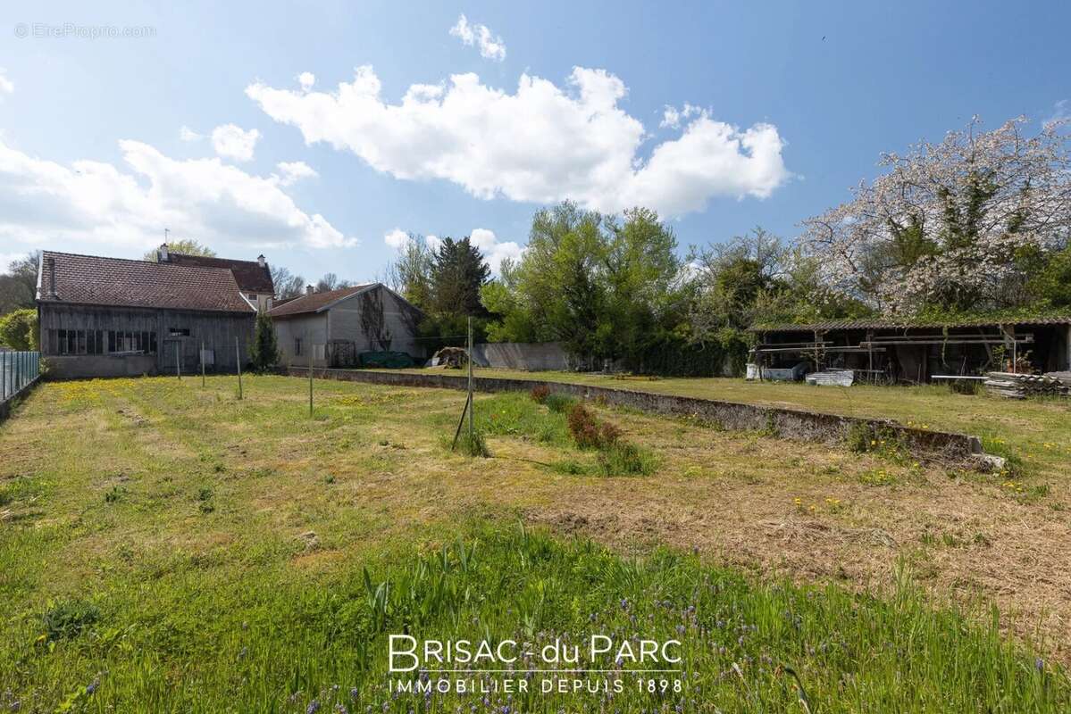 Maison à SAINT-JULIEN