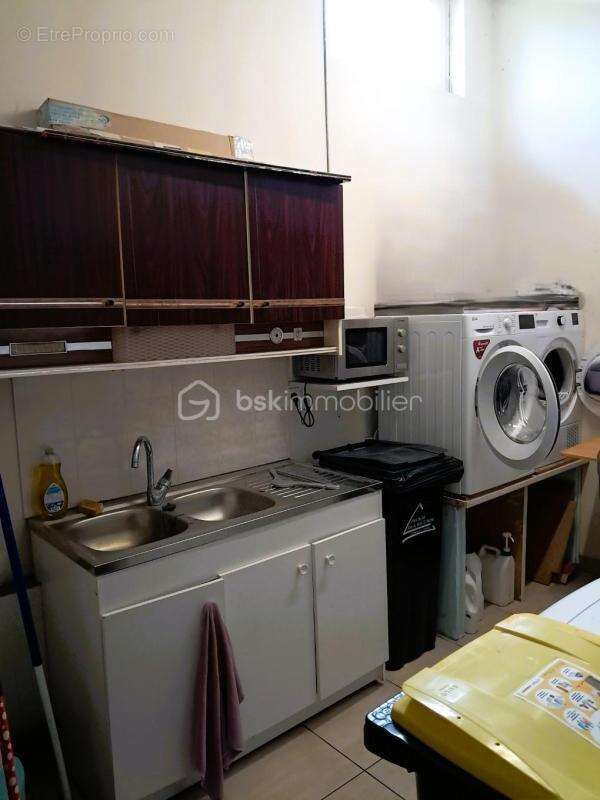 Commerce à BAGUER-MORVAN