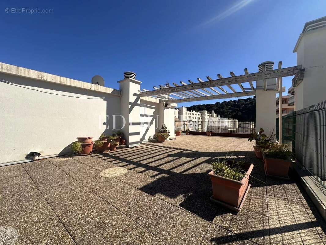 Appartement à ROQUEBRUNE-CAP-MARTIN