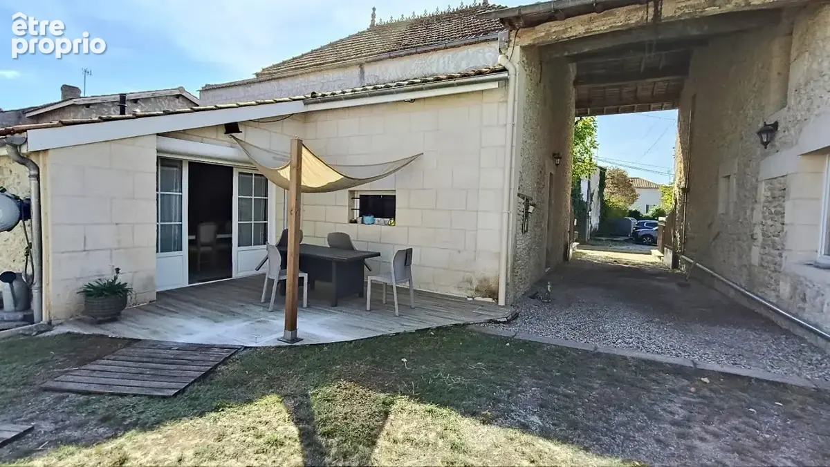 Saint-Giron-d'Aiguevive   Propriété en pierre 215 m2   5 chambres   Piscine   Maison louée - photo 13