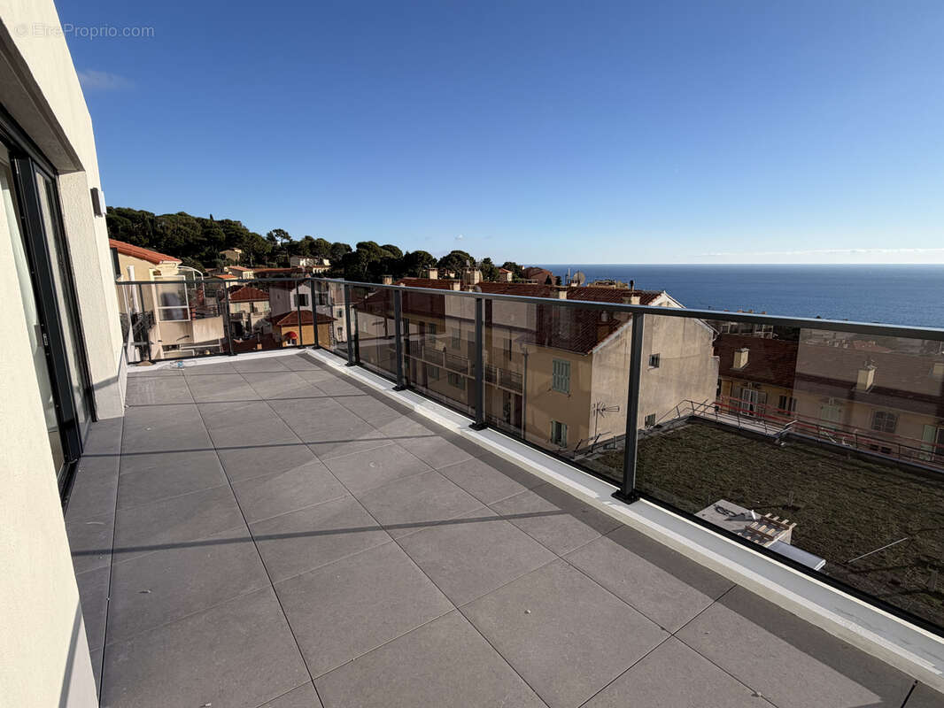 Appartement à CAP-D'AIL