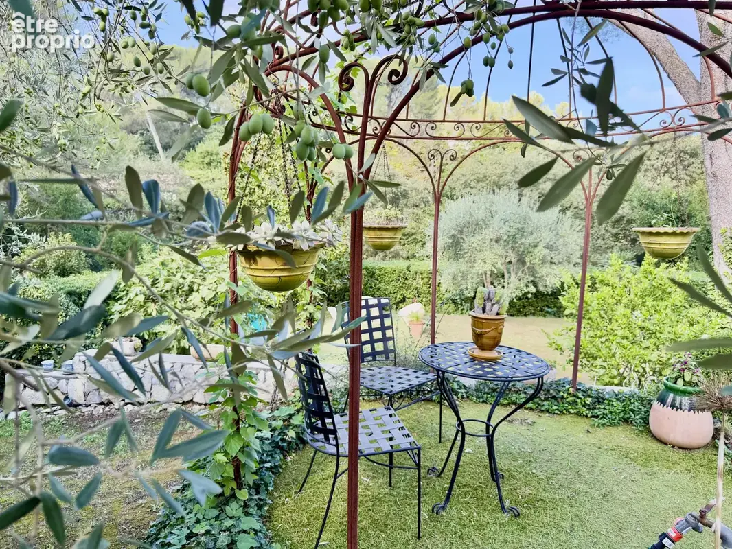 Nîmes Camplanier, belle villa T5 avec piscine sur terrain de 2100 m2 avec dépendance et mazet. - photo 16